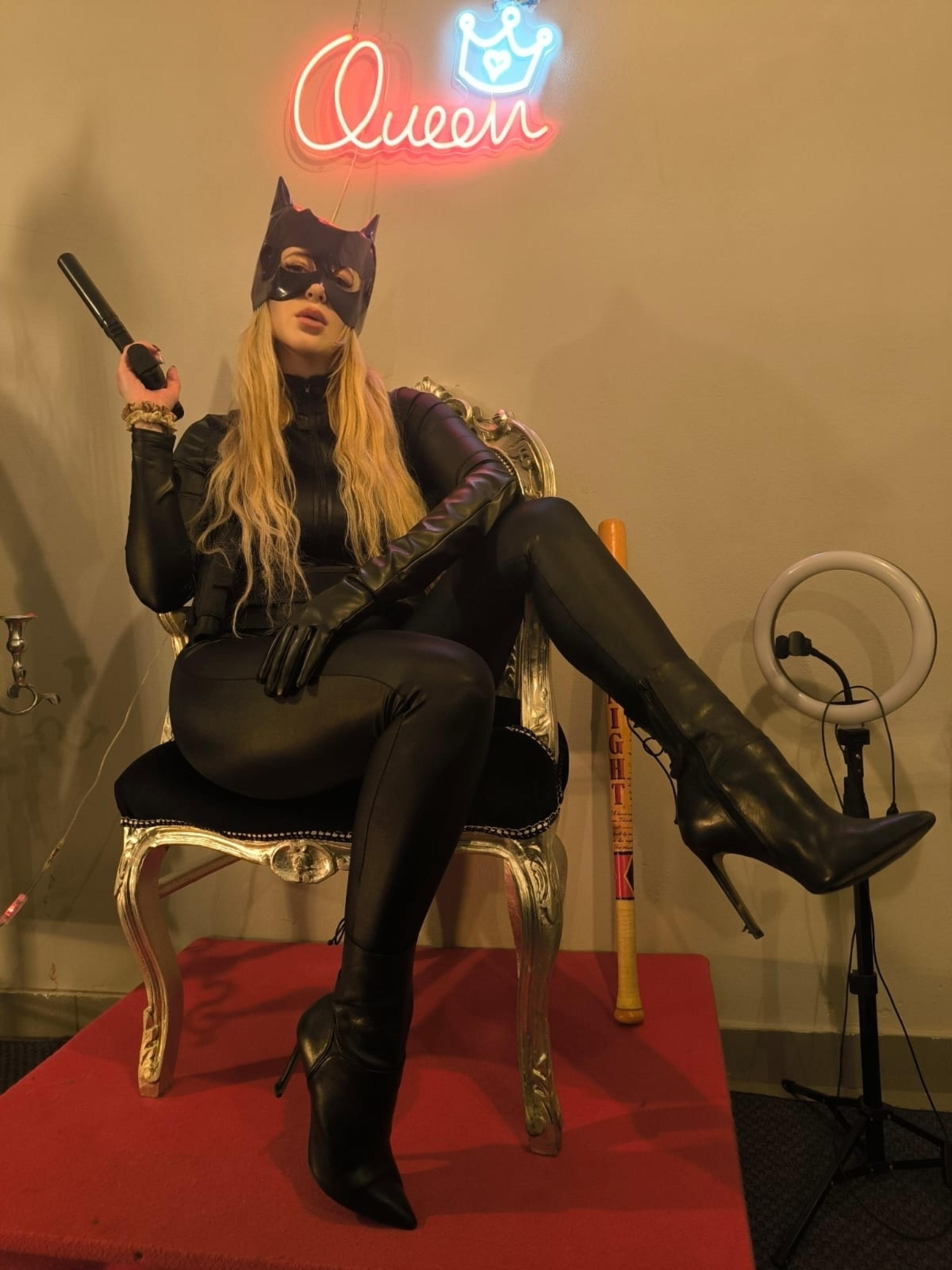 LadyEva  cover photo